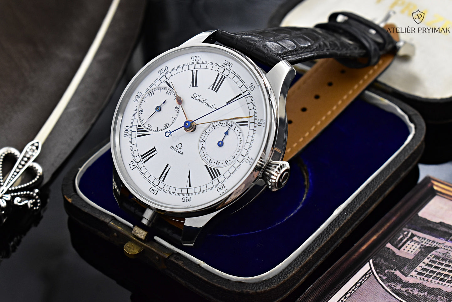 Starožitné švýcarské hodinky Chronograf OMEGA LABRADOR 1900