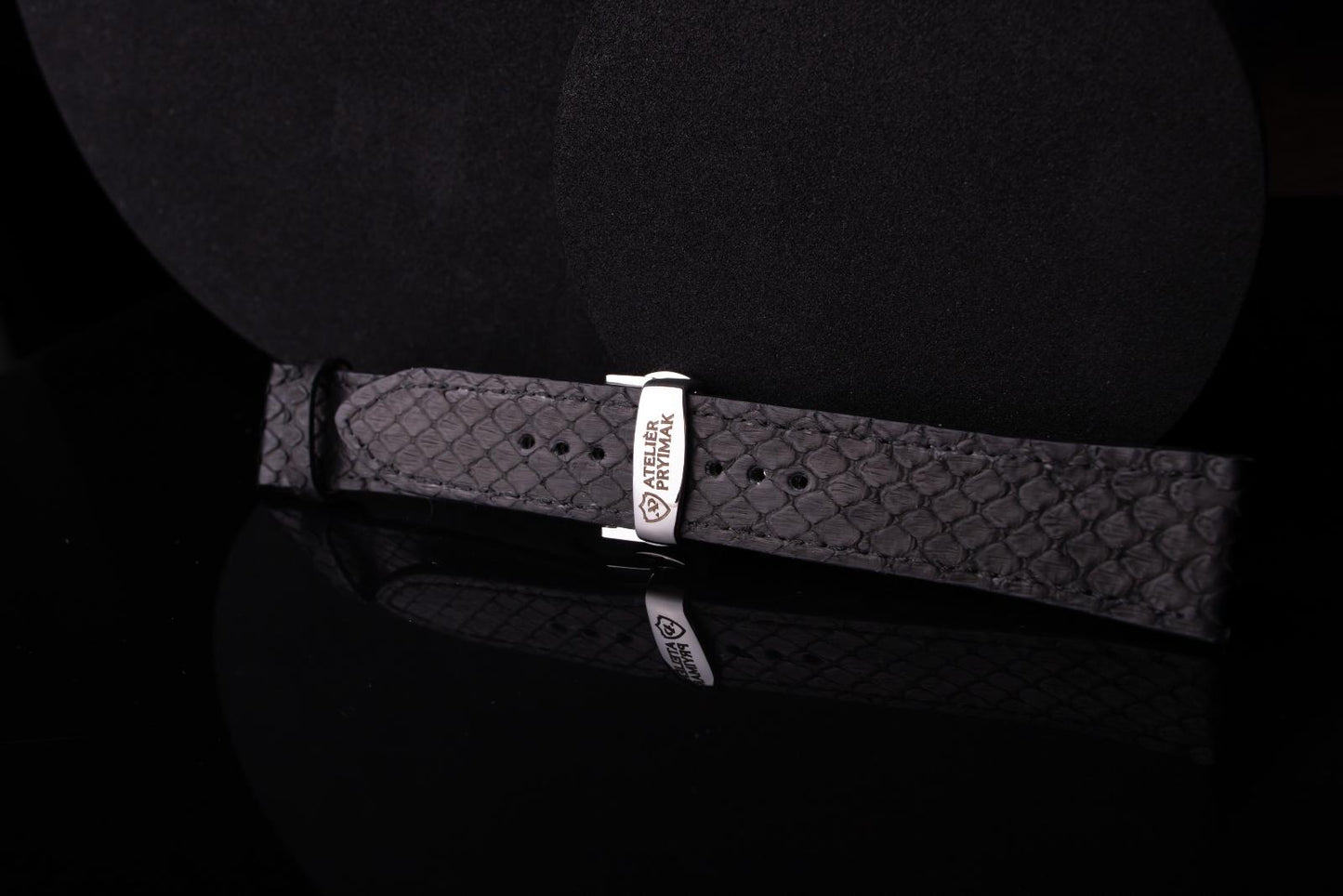 Kožený řemínek AP Prestige z krajtí kůže - černý - Ručně šitý